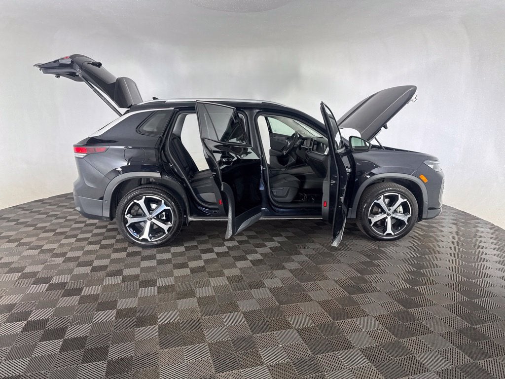 2025 Volkswagen Tiguan 2.0T SE