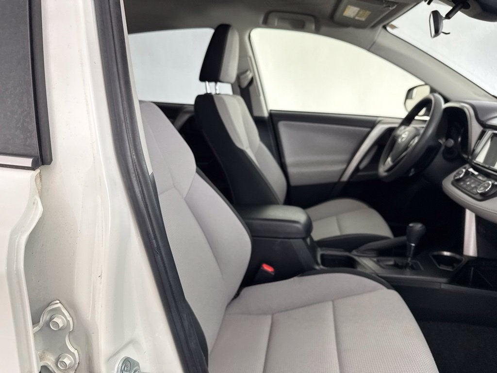 2018 Toyota RAV4 Hybrid LE