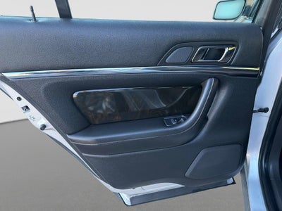 2014 Lincoln MKS Base