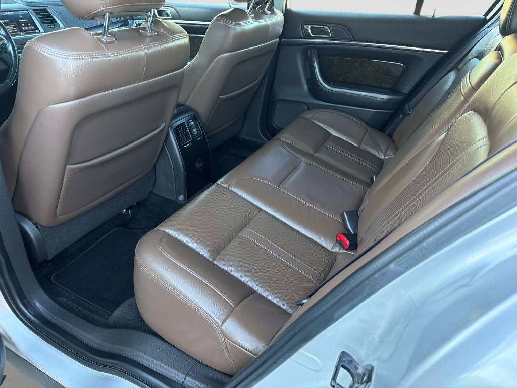 2014 Lincoln MKS Base