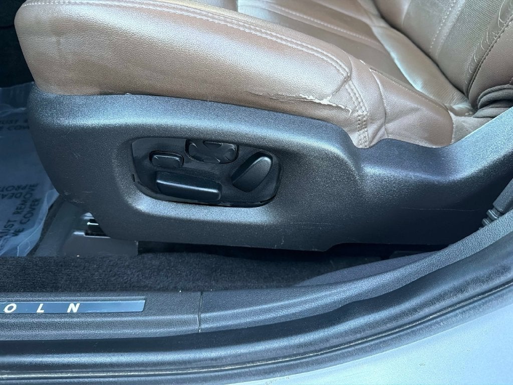 2014 Lincoln MKS Base