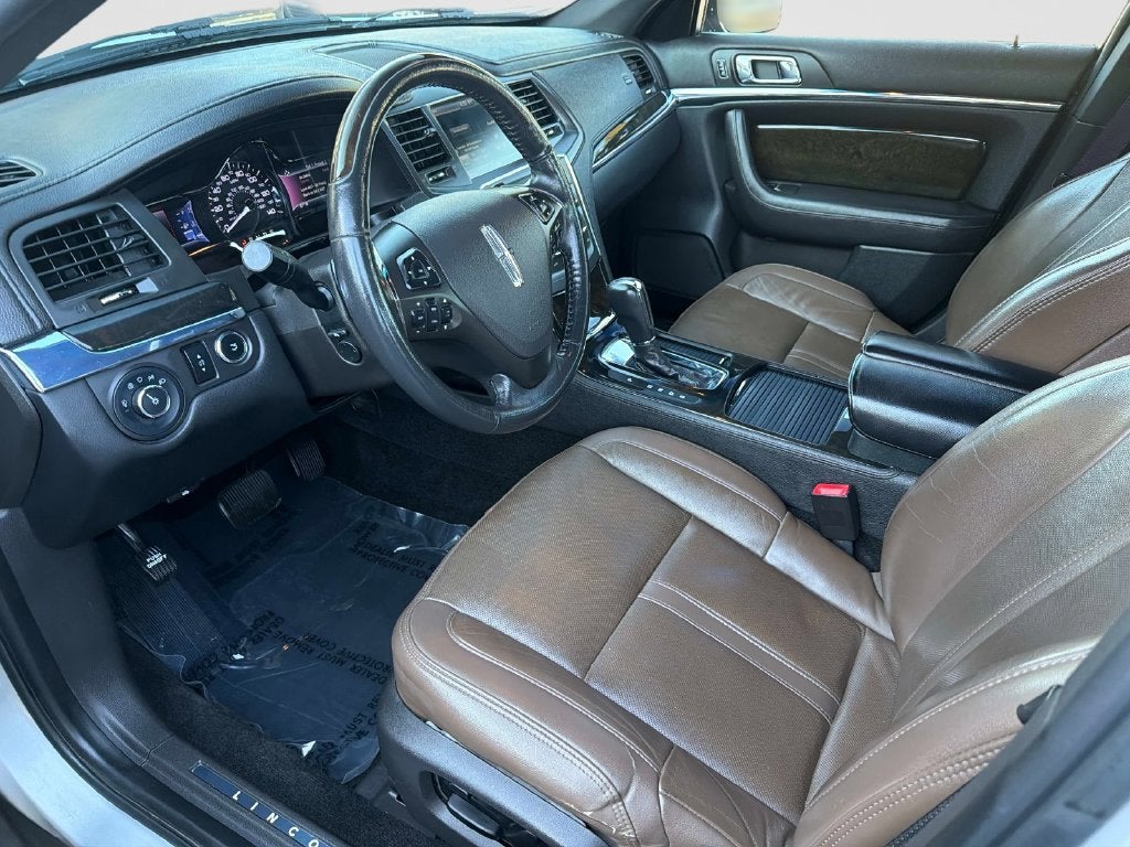 2014 Lincoln MKS Base