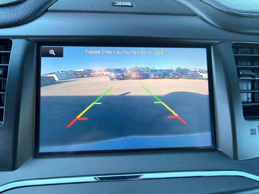 2014 Lincoln MKS Base