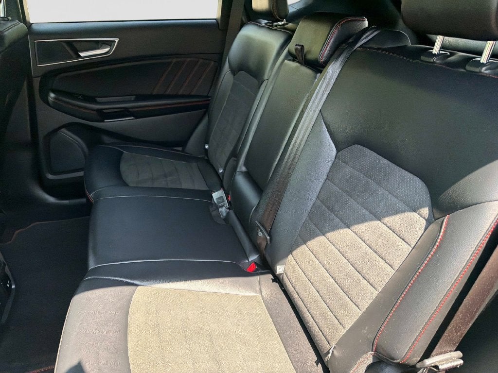 2022 Ford Edge ST Line
