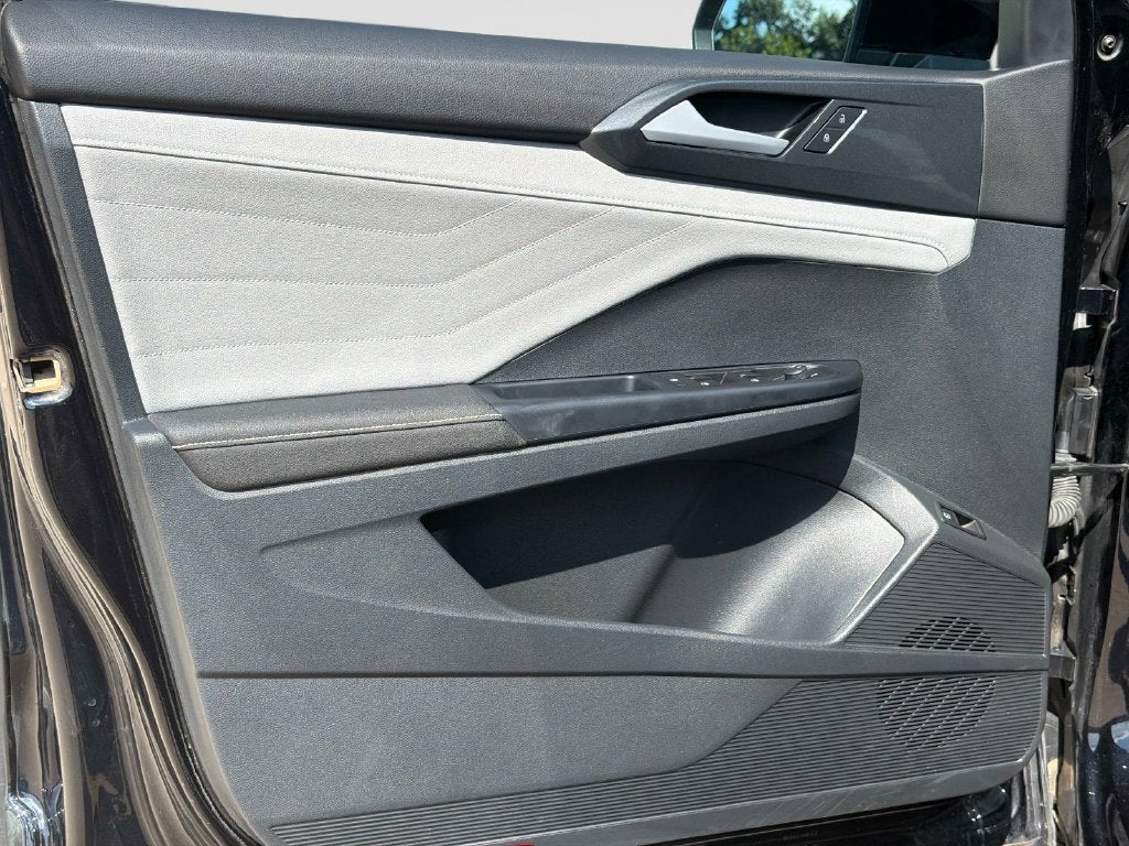 2024 Volkswagen Taos 1.5T SEL