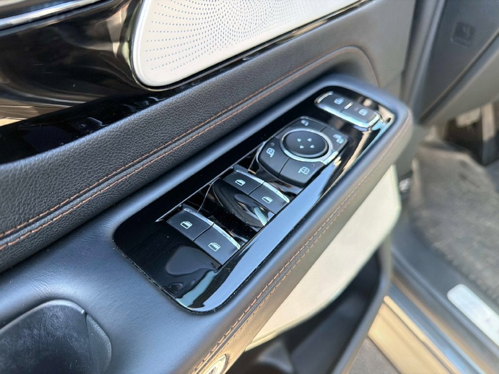 2025 Lincoln Aviator Black Label Premium