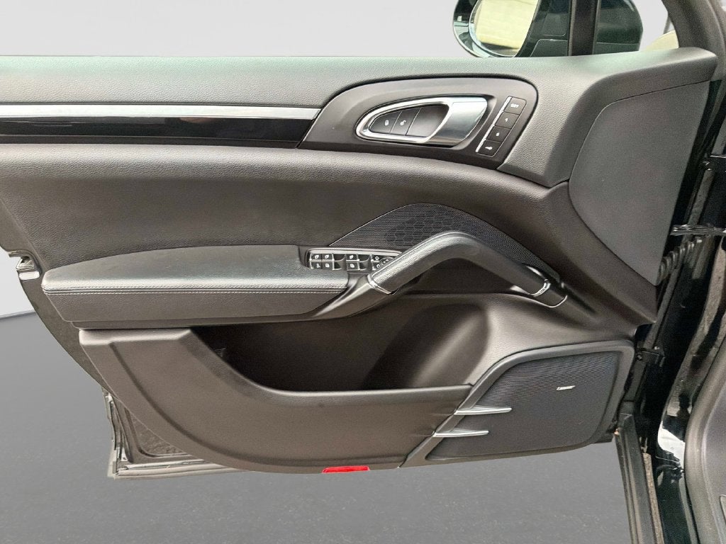 2018 Porsche Cayenne Platinum Edition