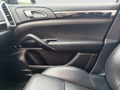 2018 Porsche Cayenne Platinum Edition