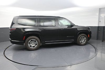 2023 Jeep Wagoneer Base