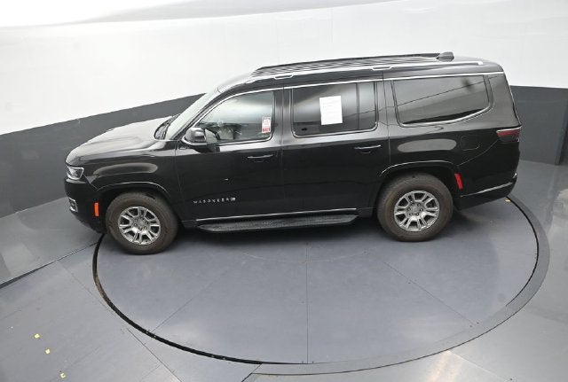 2023 Jeep Wagoneer Base