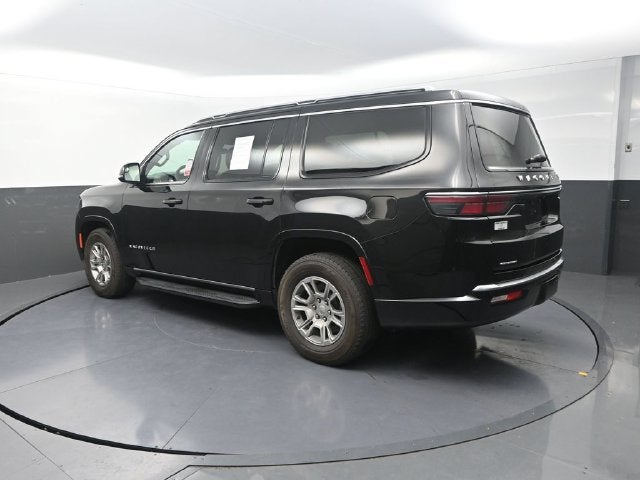 2023 Jeep Wagoneer Base