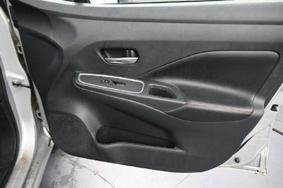 2024 Nissan Versa 1.6 SR