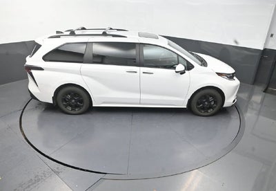 2026 Toyota Sienna Woodland Edition