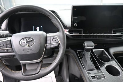 2026 Toyota Sienna Woodland Edition