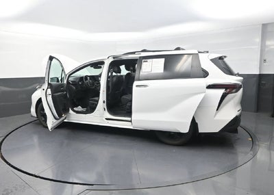 2026 Toyota Sienna Woodland Edition