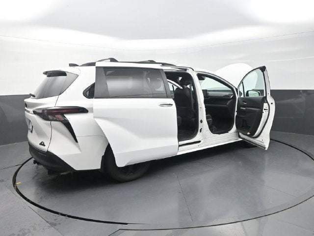 2026 Toyota Sienna Woodland Edition