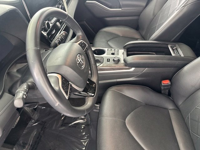 2023 Toyota Highlander Platinum
