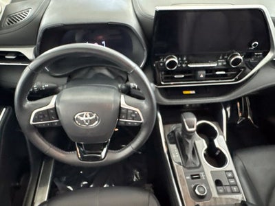 2023 Toyota Highlander Platinum