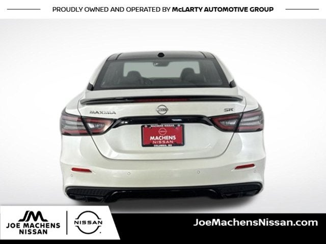 2023 Nissan Maxima SR