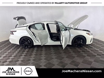2023 Nissan Maxima SR
