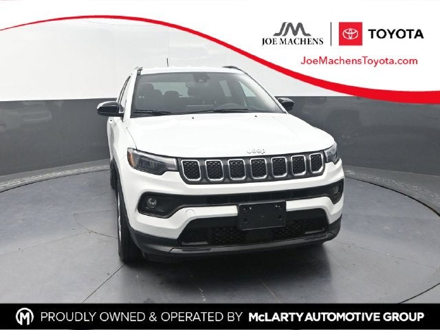 2023 Jeep Compass Latitude Lux