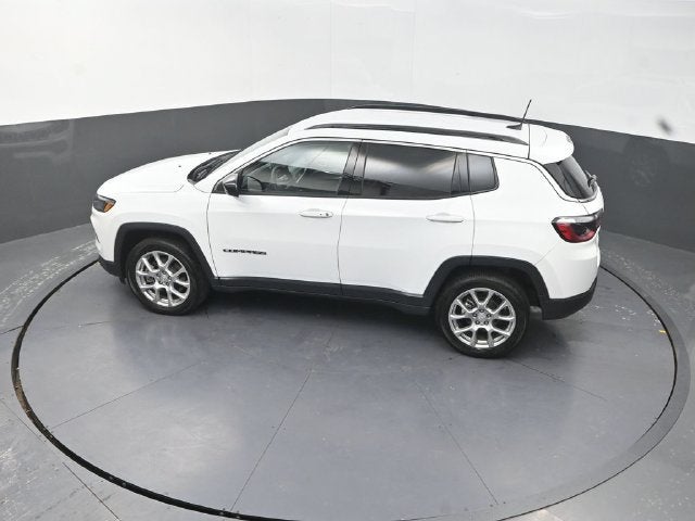2023 Jeep Compass Latitude Lux