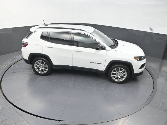 2023 Jeep Compass Latitude Lux