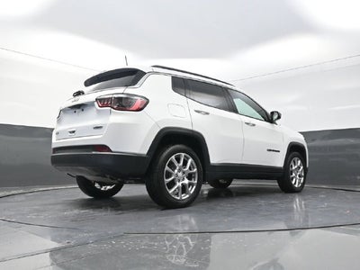 2023 Jeep Compass Latitude Lux