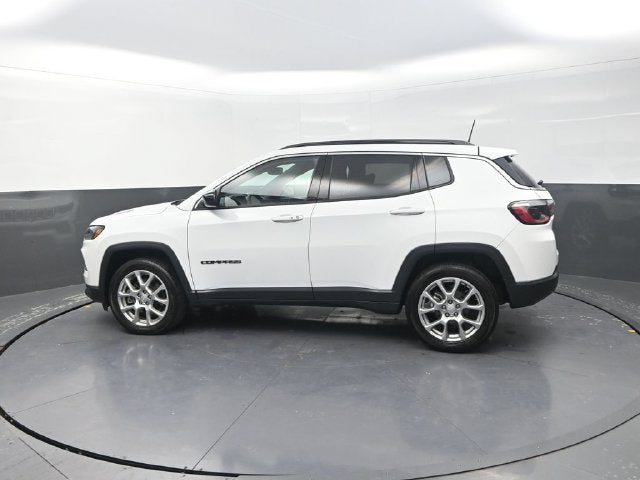 2023 Jeep Compass Latitude Lux