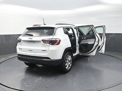2023 Jeep Compass Latitude Lux