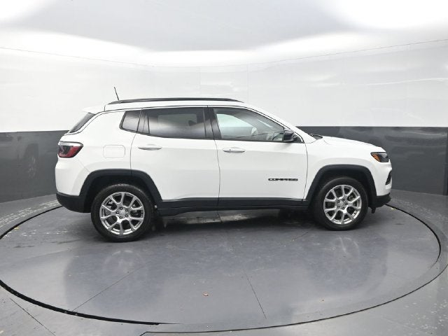 2023 Jeep Compass Latitude Lux