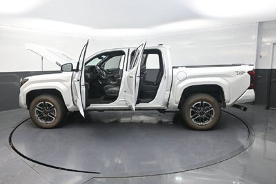 2024 Toyota Tacoma Hybrid TRD Sport