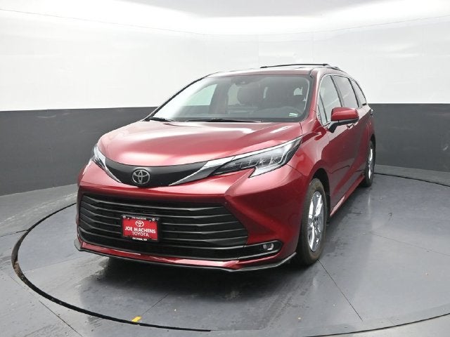 2026 Toyota Sienna XLE 7 Passenger