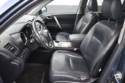 2011 Toyota Highlander SE