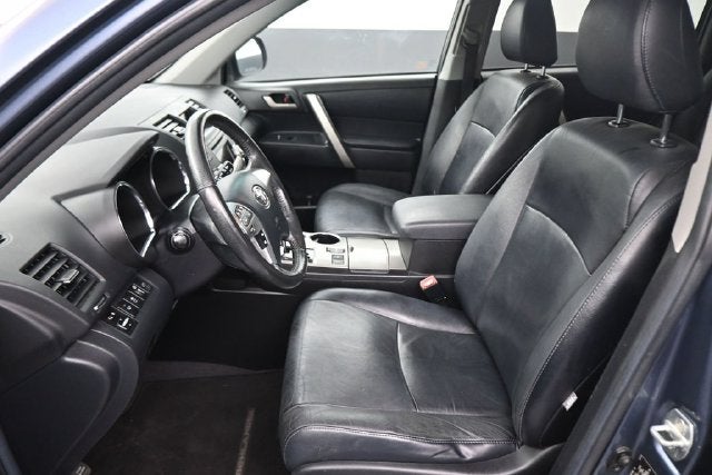 2011 Toyota Highlander SE