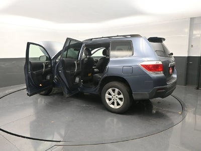 2011 Toyota Highlander SE