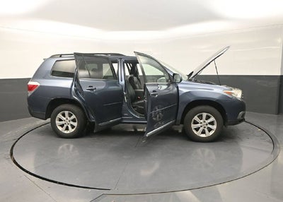 2011 Toyota Highlander SE