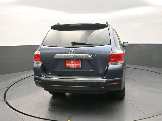 2011 Toyota Highlander SE