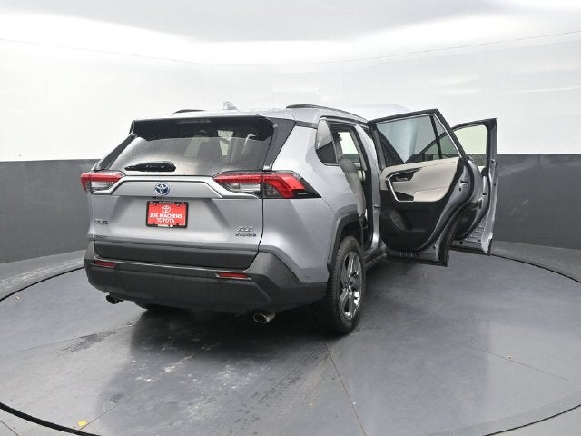 2021 Toyota RAV4 Hybrid XLE Premium