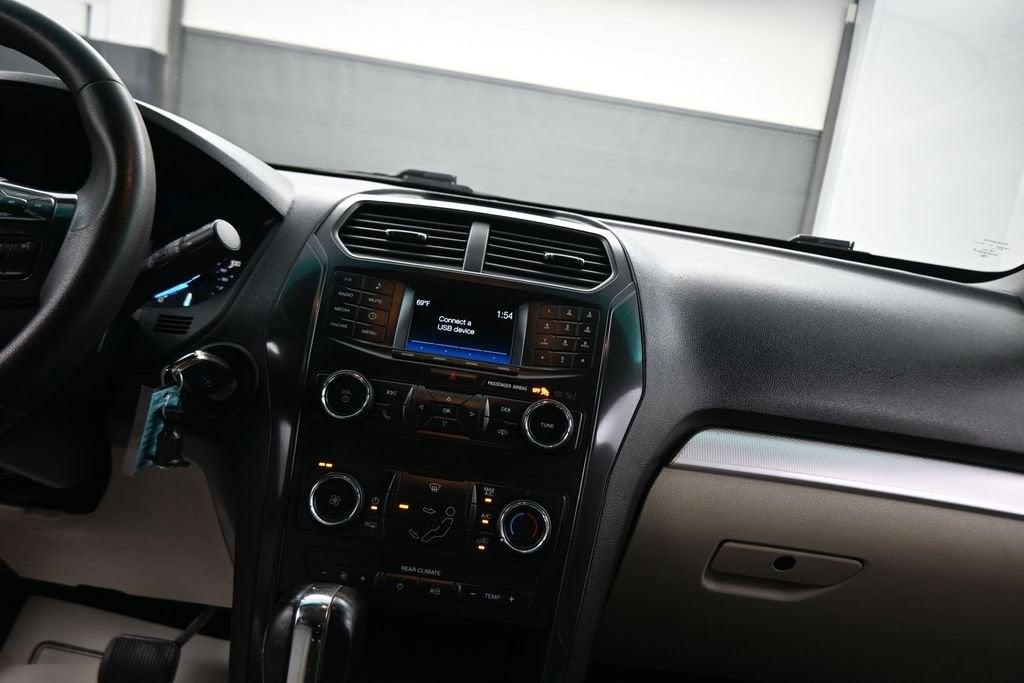 2019 Ford Explorer Base