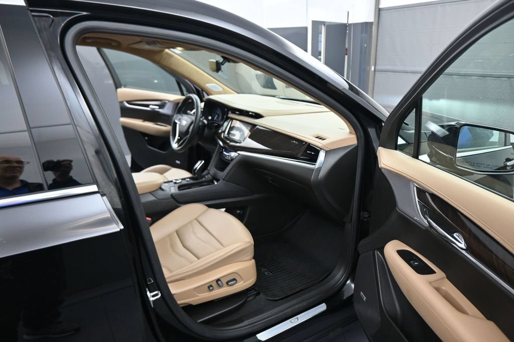 2025 Cadillac XT6 Premium Luxury