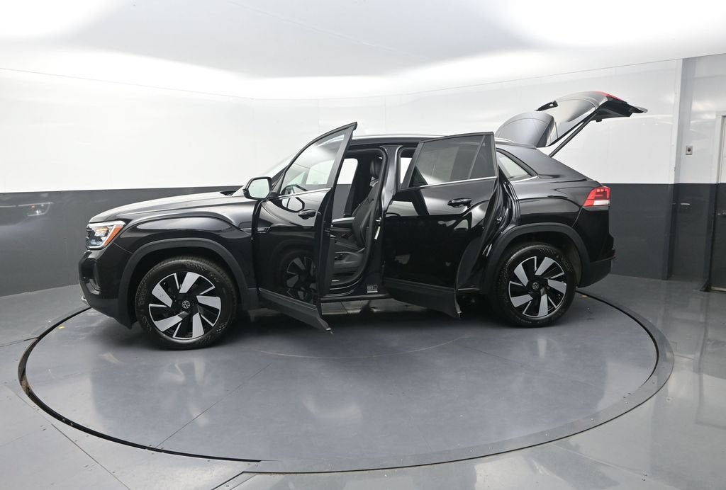 2026 Volkswagen Atlas Cross Sport SE w/Technology