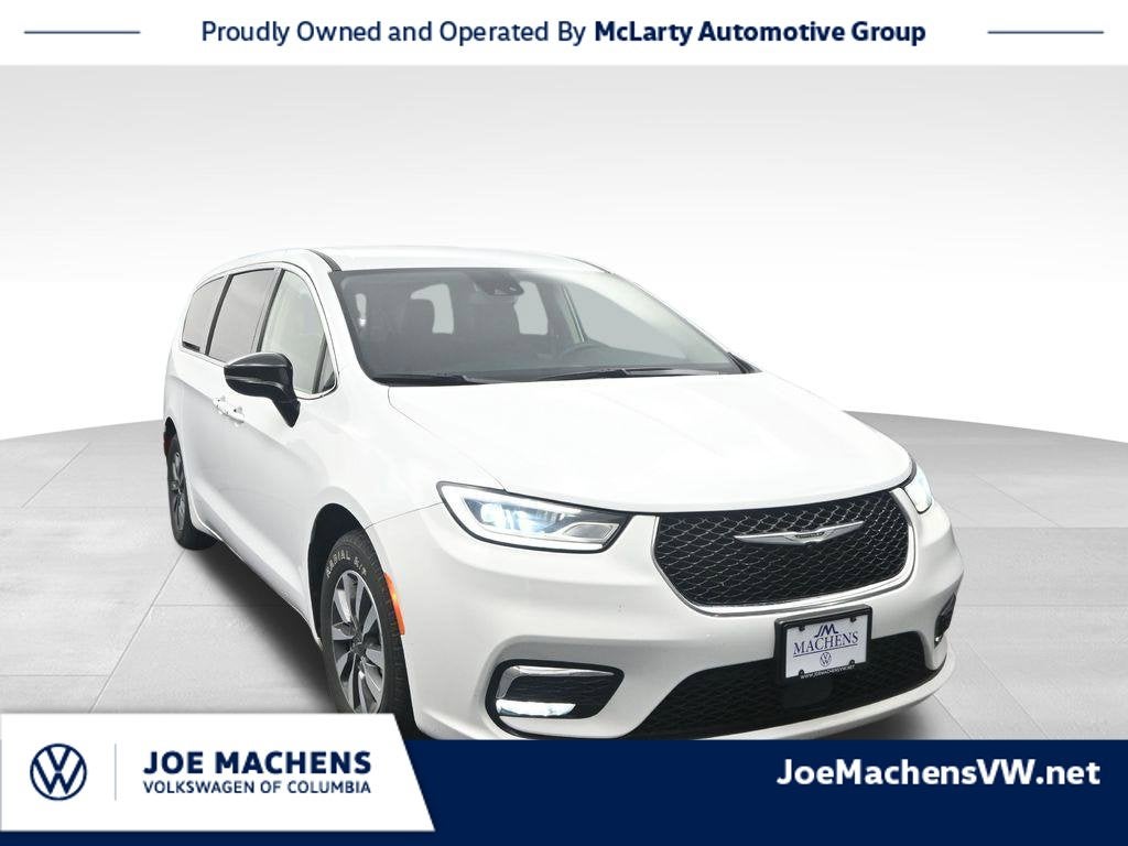 2024 Chrysler Pacifica Hybrid Select