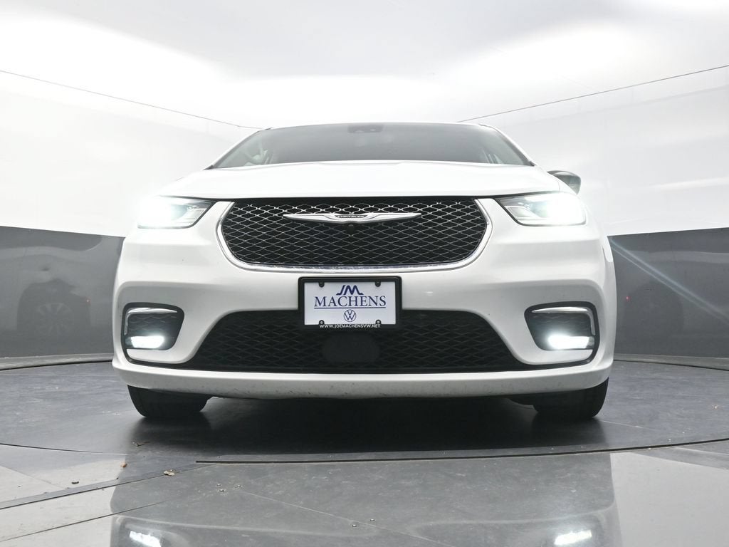2024 Chrysler Pacifica Hybrid Select