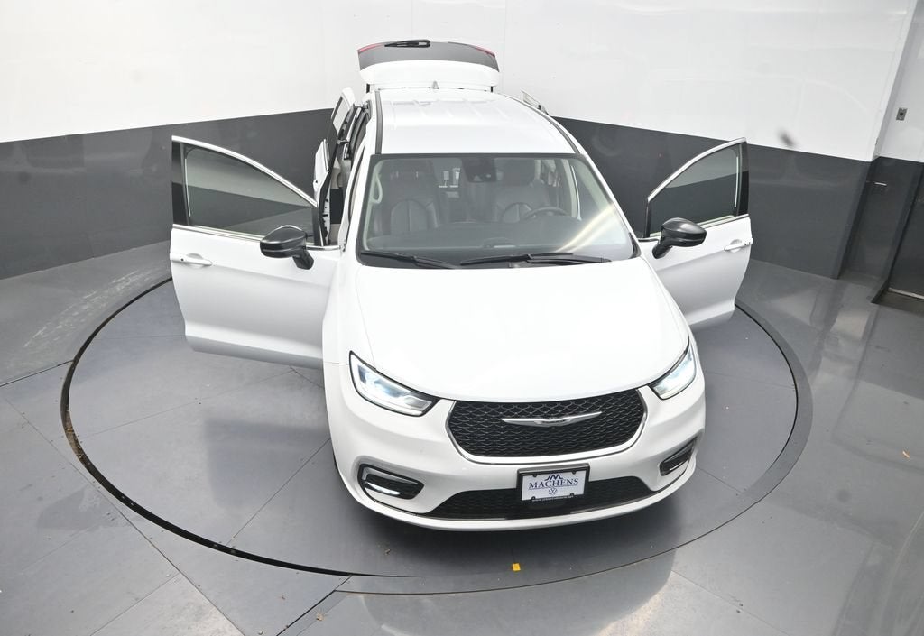 2024 Chrysler Pacifica Hybrid Select