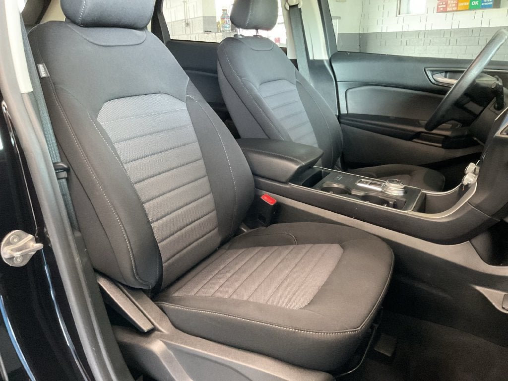 2023 Ford Edge SE