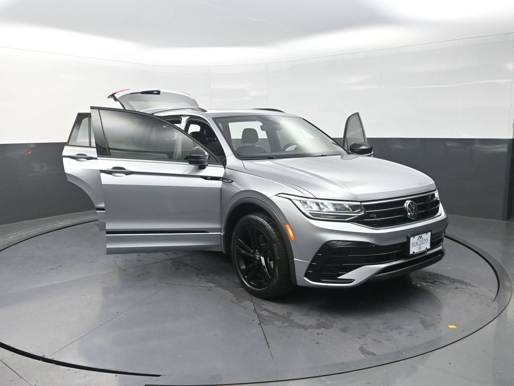 2024 Volkswagen Tiguan 2.0T SE R-Line Black