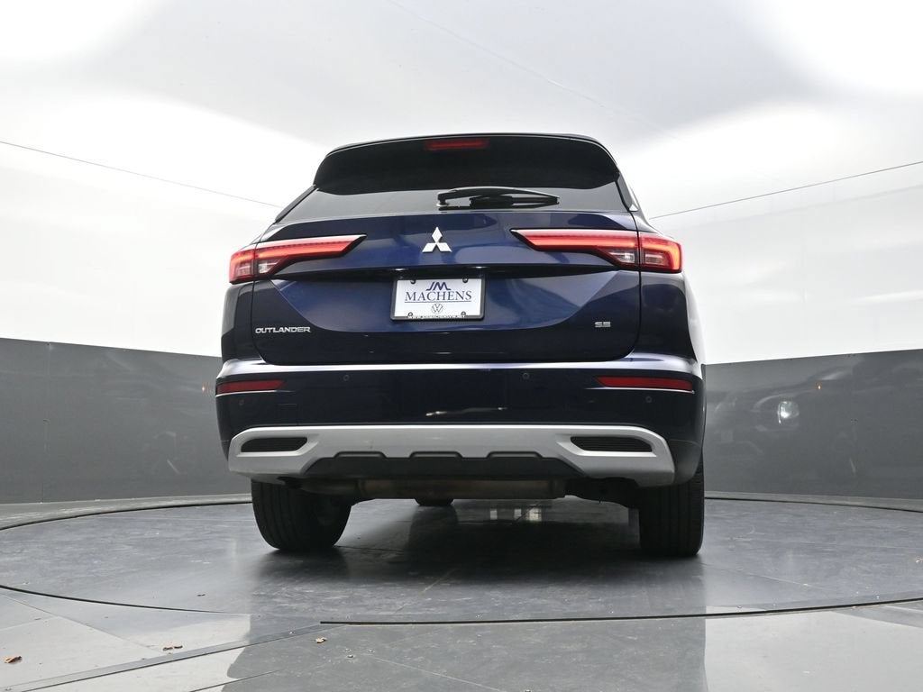 2024 Mitsubishi Outlander SE