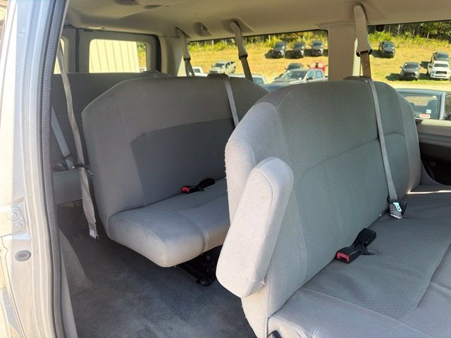 2013 Ford E-350SD XLT