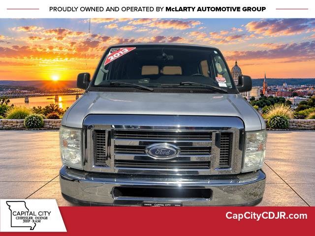 2013 Ford E-350SD XLT